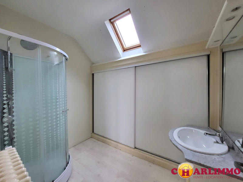 Maison traditionnelle - 138 m² - 6 pièces