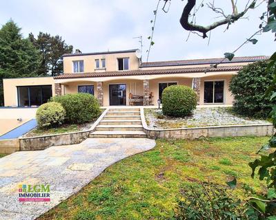 Villa - 525 m² - 7 pièces