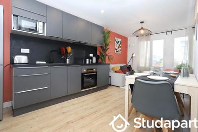 Chambre - 10 m² - 1 pièce