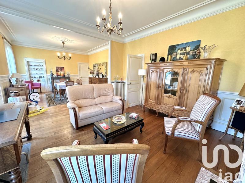 Maison - 258 m² - 8 pièces