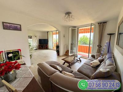 Appartement - 81 m² - 4 pièces