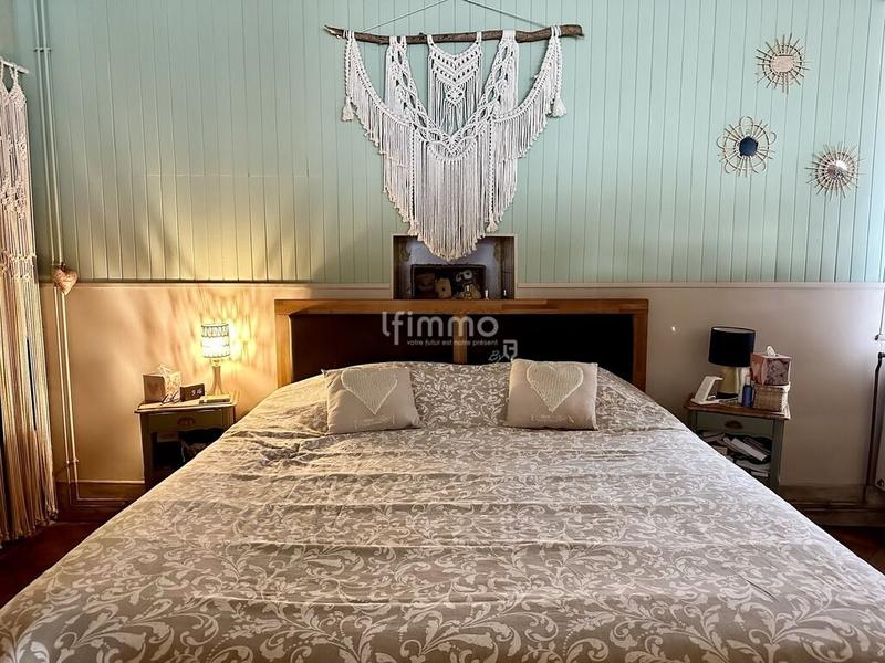 Maison - 355 m² - 9 pièces