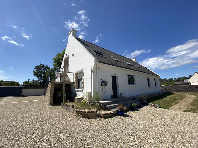 Maison - 251 m² - 8 pièces