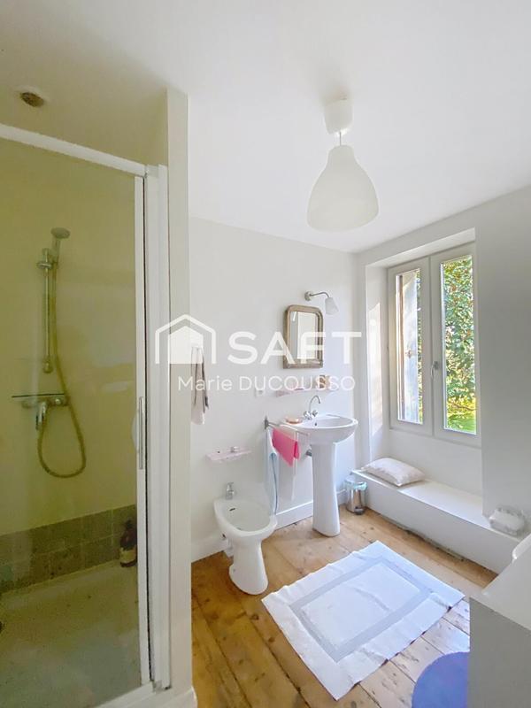 Maison - 286 m² - 13 pièces