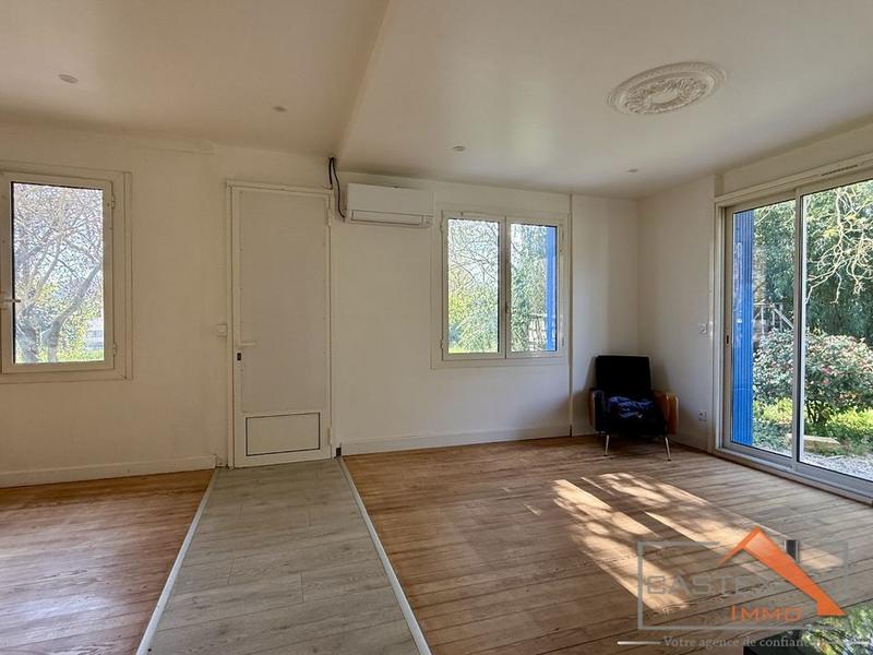 Maison - 70 m² - 5 pièces