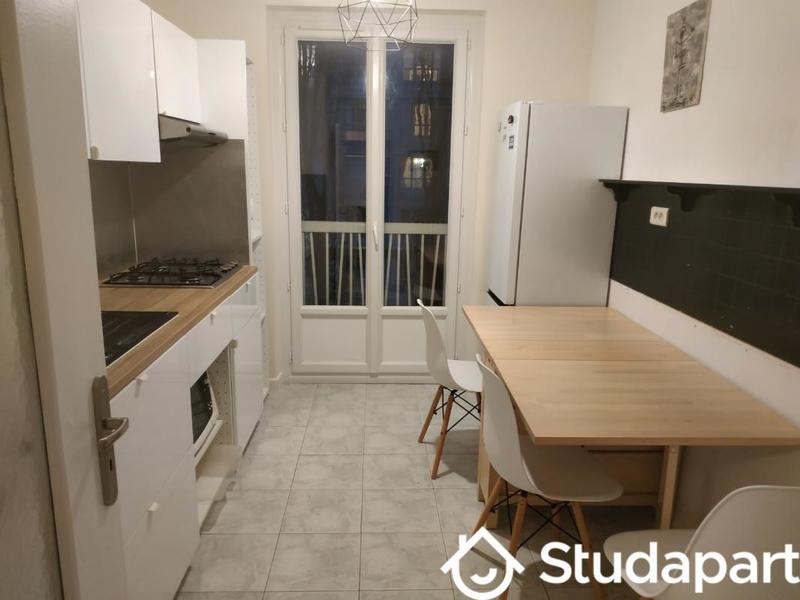 Chambre - 9 m² - 1 pièce