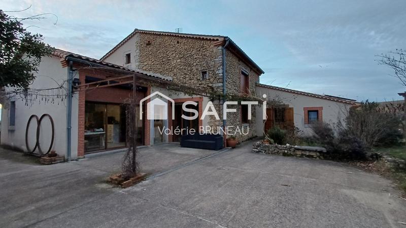 Maison - 250 m² - 10 pièces