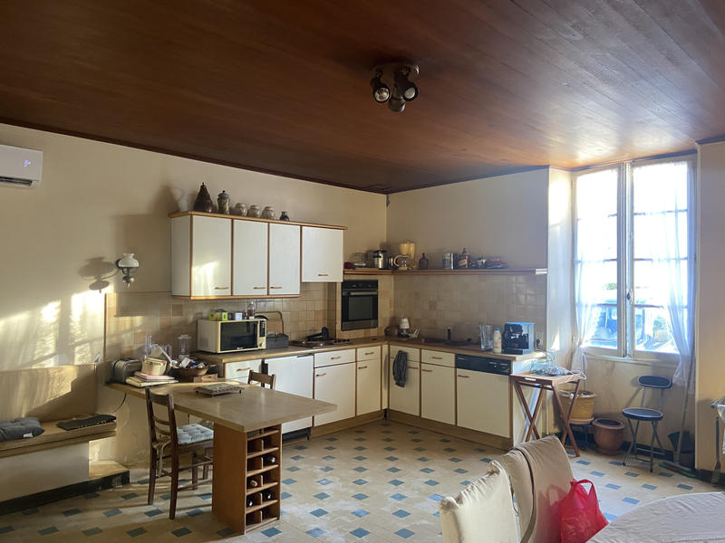 Maison - 623 m² - 22 pièces