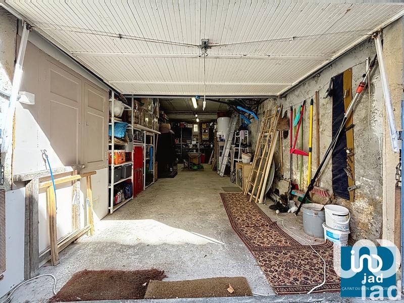 Maison - 220 m² - 11 pièces