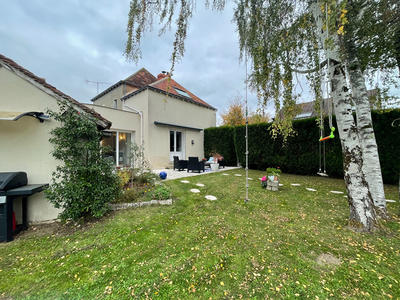 Maison - 183 m² - 7 pièces
