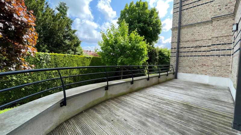 Appartement - 99 m² - 5 pièces