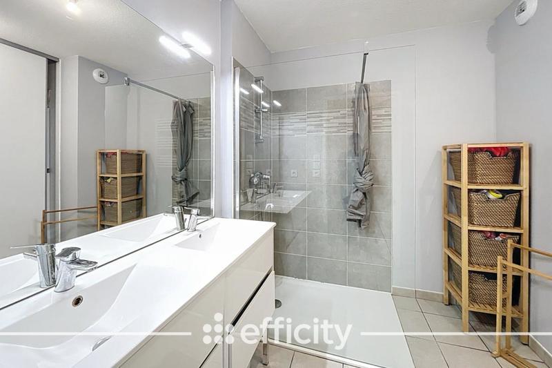 Appartement - 92 m² - 5 pièces