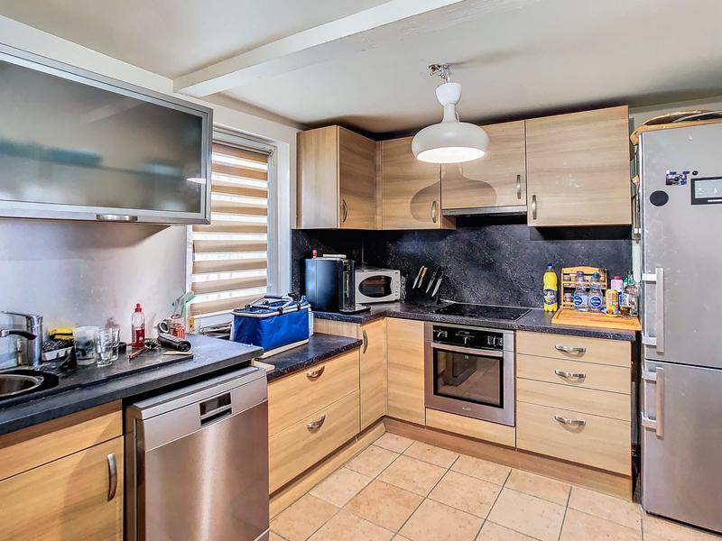 Maison - 99 m² - 4 pièces