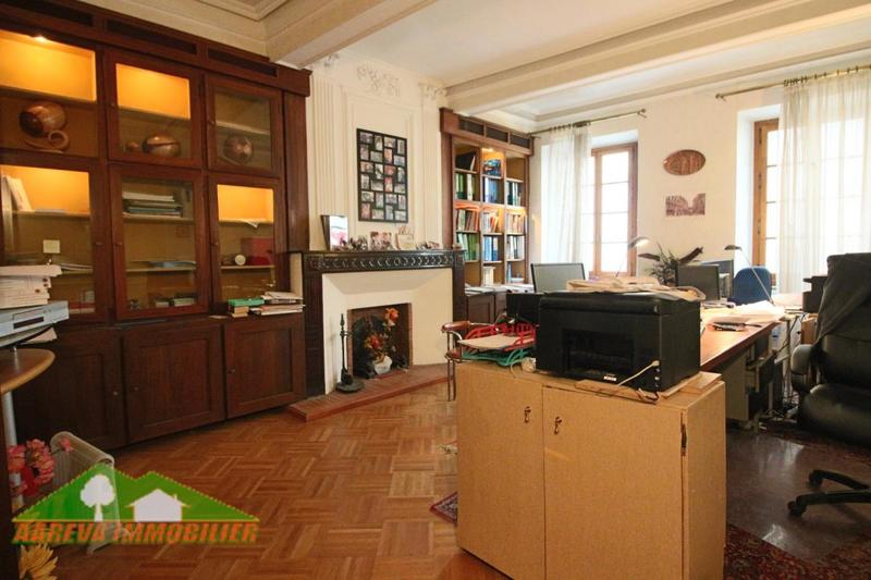 Immeuble - 240 m² - 9 pièces