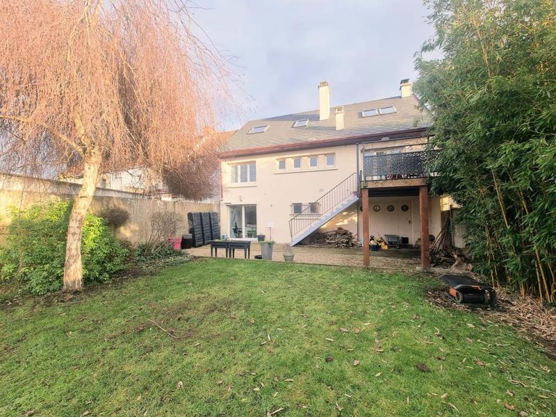 Maison - 125 m² - 7 pièces