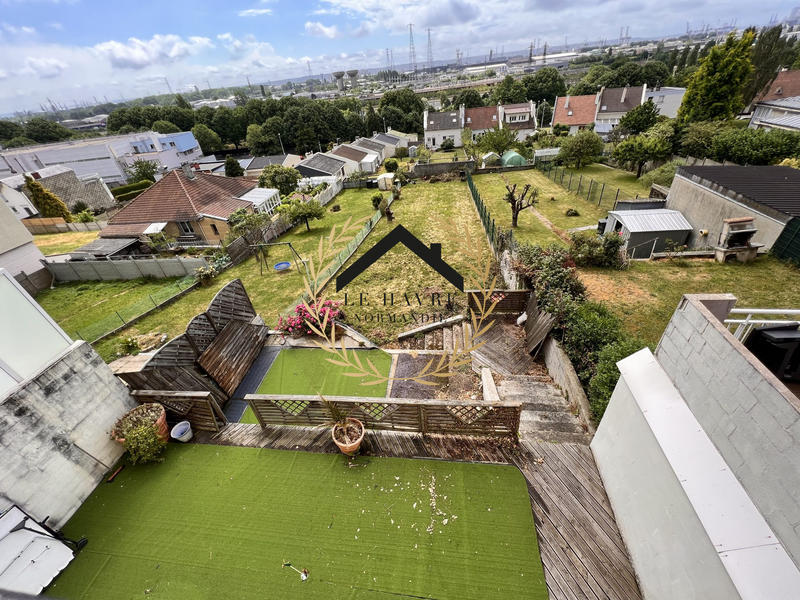 Maison traditionnelle - 162 m² - 6 pièces