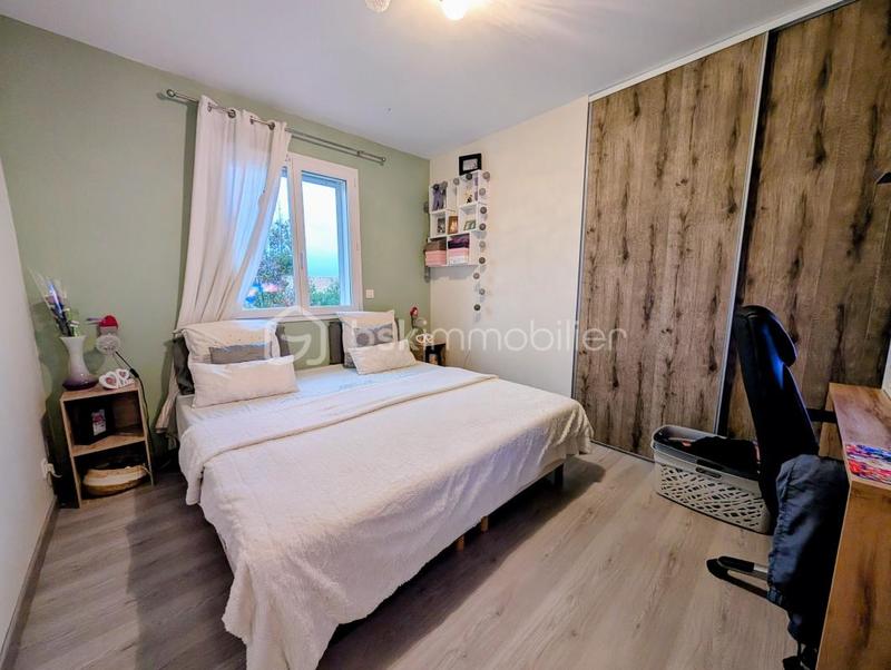 Pavillon - 100 m² - 5 pièces