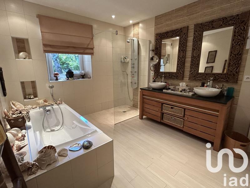 Maison - 176 m² - 5 pièces