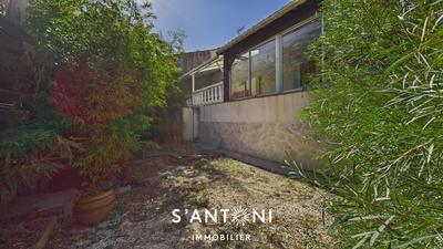 Maison - 180 m² - 7 pièces