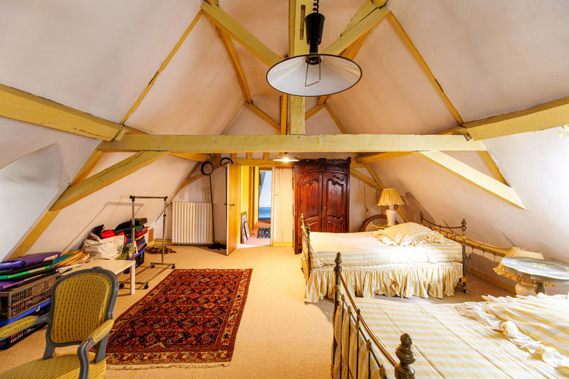 Propriété - 414 m² - 7 pièces