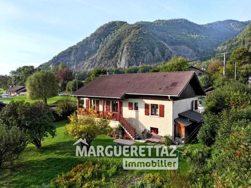 Maison - 102 m² - 5 pièces