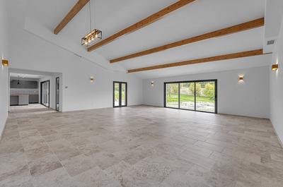 Maison - 282 m² - 5 pièces