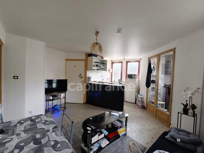 Studio - 42 m² - 2 pièces