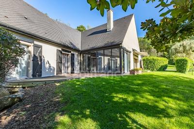 Maison - 300 m² - 10 pièces