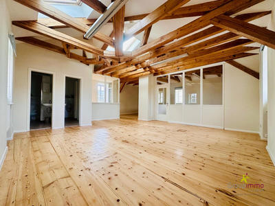 Local d'activités - 200 m² - 8 pièces