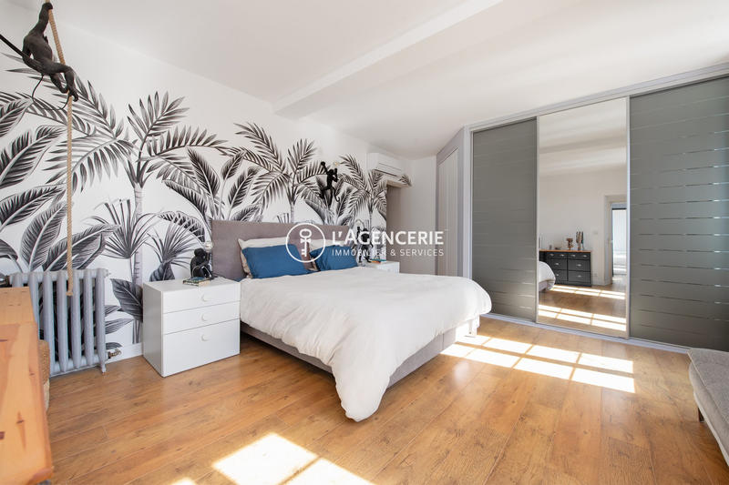 Maison ancienne - 522 m² - 11 pièces