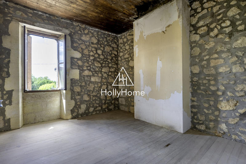 Maison - 290 m² - 8 pièces