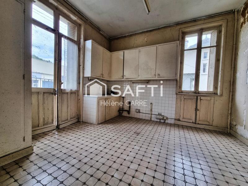 Maison - 200 m² - 7 pièces