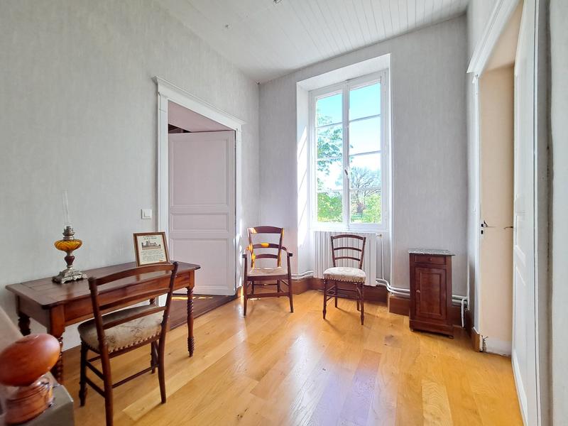 Maison - 292 m² - 14 pièces