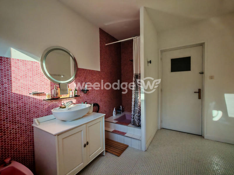 Maison - 262 m² - 10 pièces