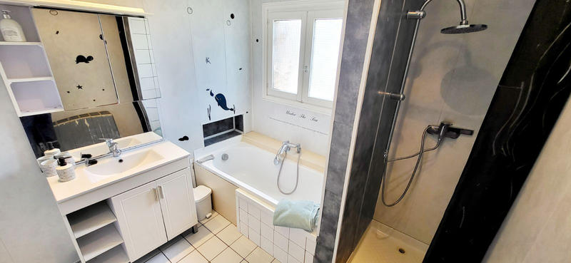 Maison - 93 m² - 5 pièces