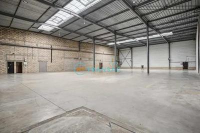 Entrepôt - 4 542 m²