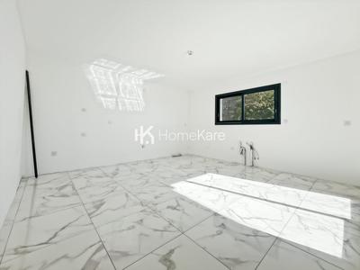 Villa - 130 m² - 4 pièces