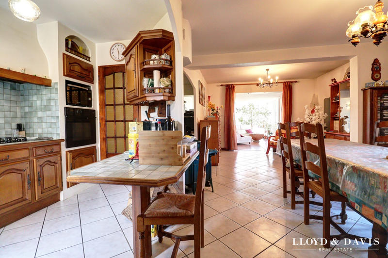 Maison - 170 m² - 7 pièces