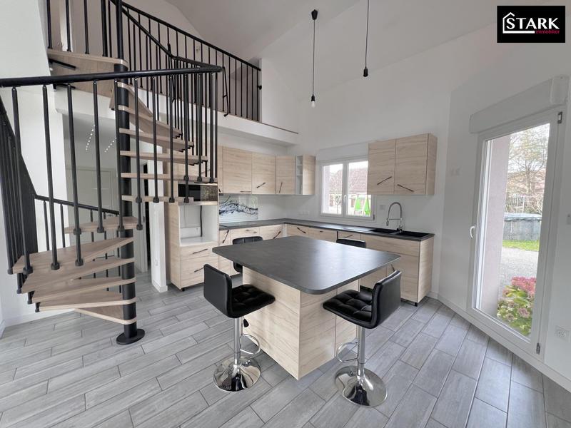 Maison - 105 m² - 5 pièces