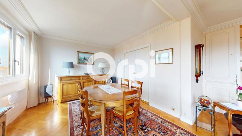 Appartement - 120 m² - 6 pièces