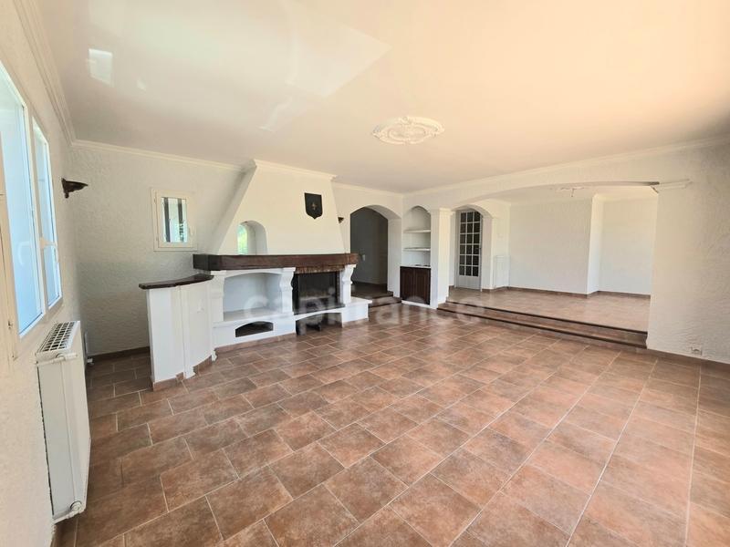 Maison - 180 m² - 5 pièces