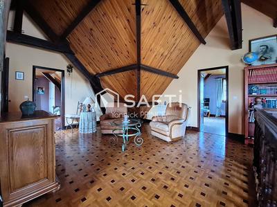 Maison - 190 m² - 5 pièces