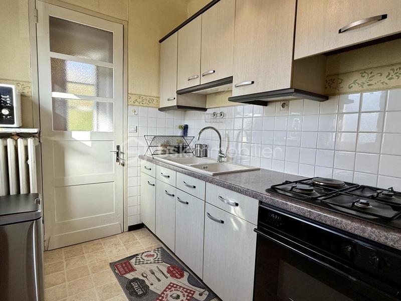 Maison - 99 m² - 5 pièces