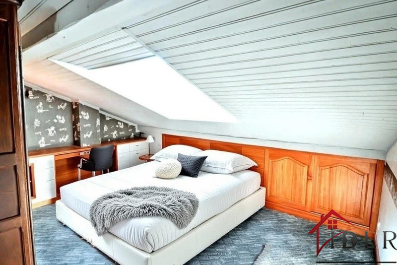 Maison - 147 m² - 8 pièces