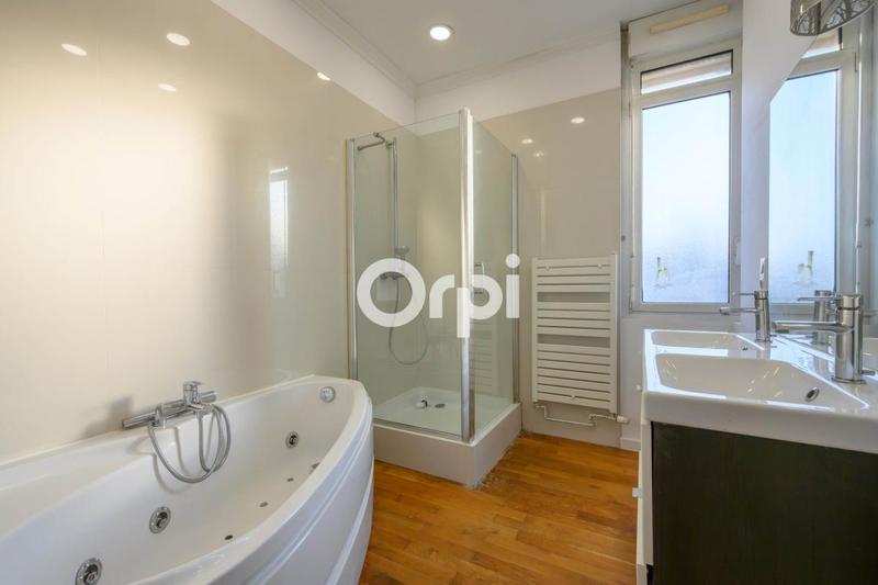 Appartement - 80 m² - 3 pièces