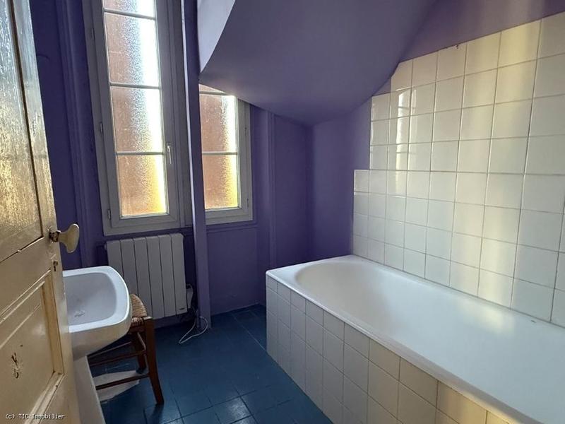 Propriété - 220 m² - 10 pièces