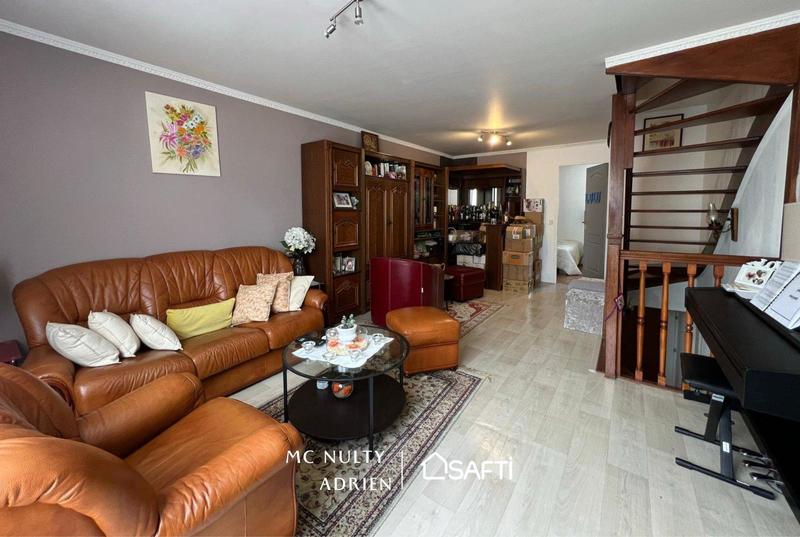 Maison - 90 m² - 5 pièces