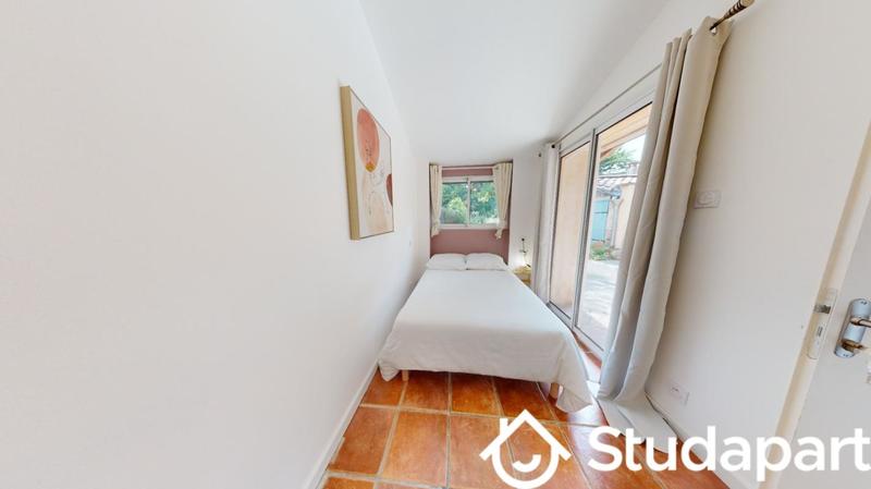 Chambre - 13 m² - 1 pièce