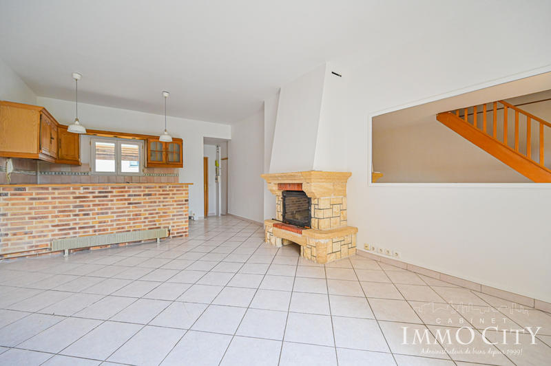 Maison - 94 m² - 5 pièces