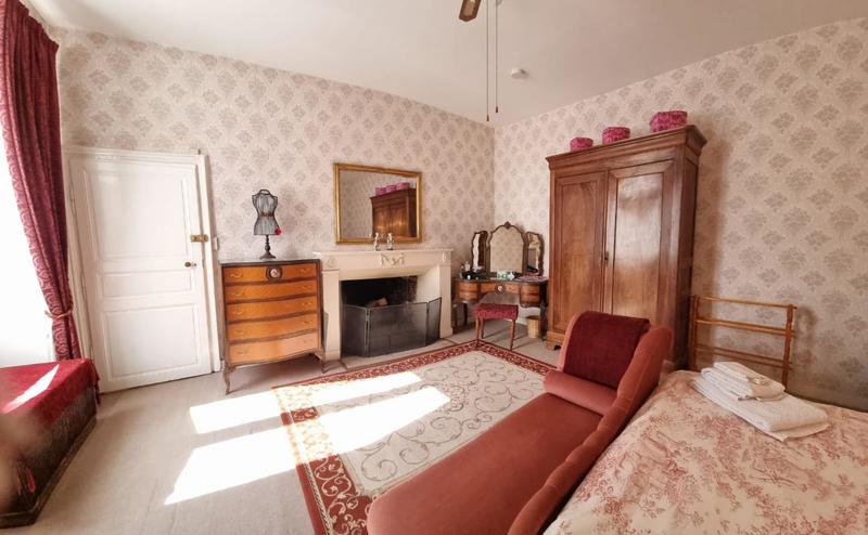 Maison chambre d'hôtes - 235 m² - 8 pièces